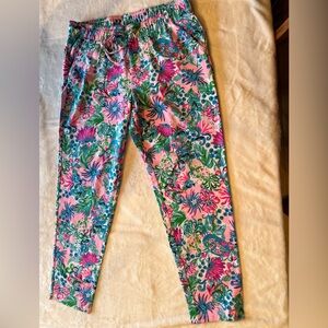 Lilly Pulitzer Emora Woman’s Large Pant in Mandevilla Baby Paradise Petals